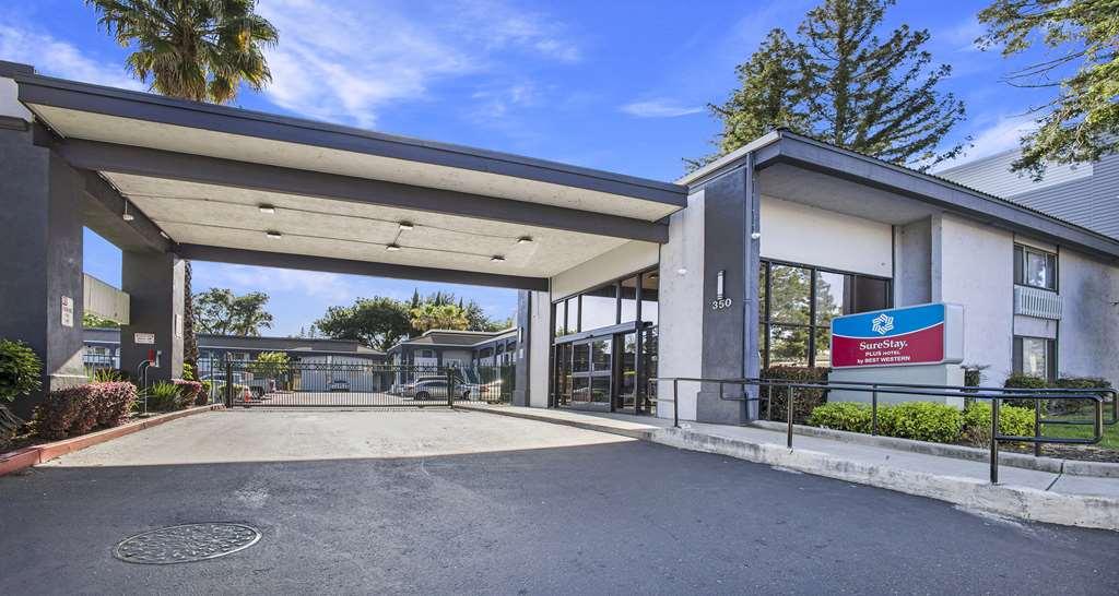 Surestay By Western North Sacramento