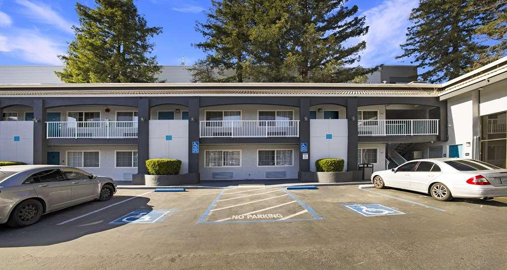 Hotel Surestay By Western North