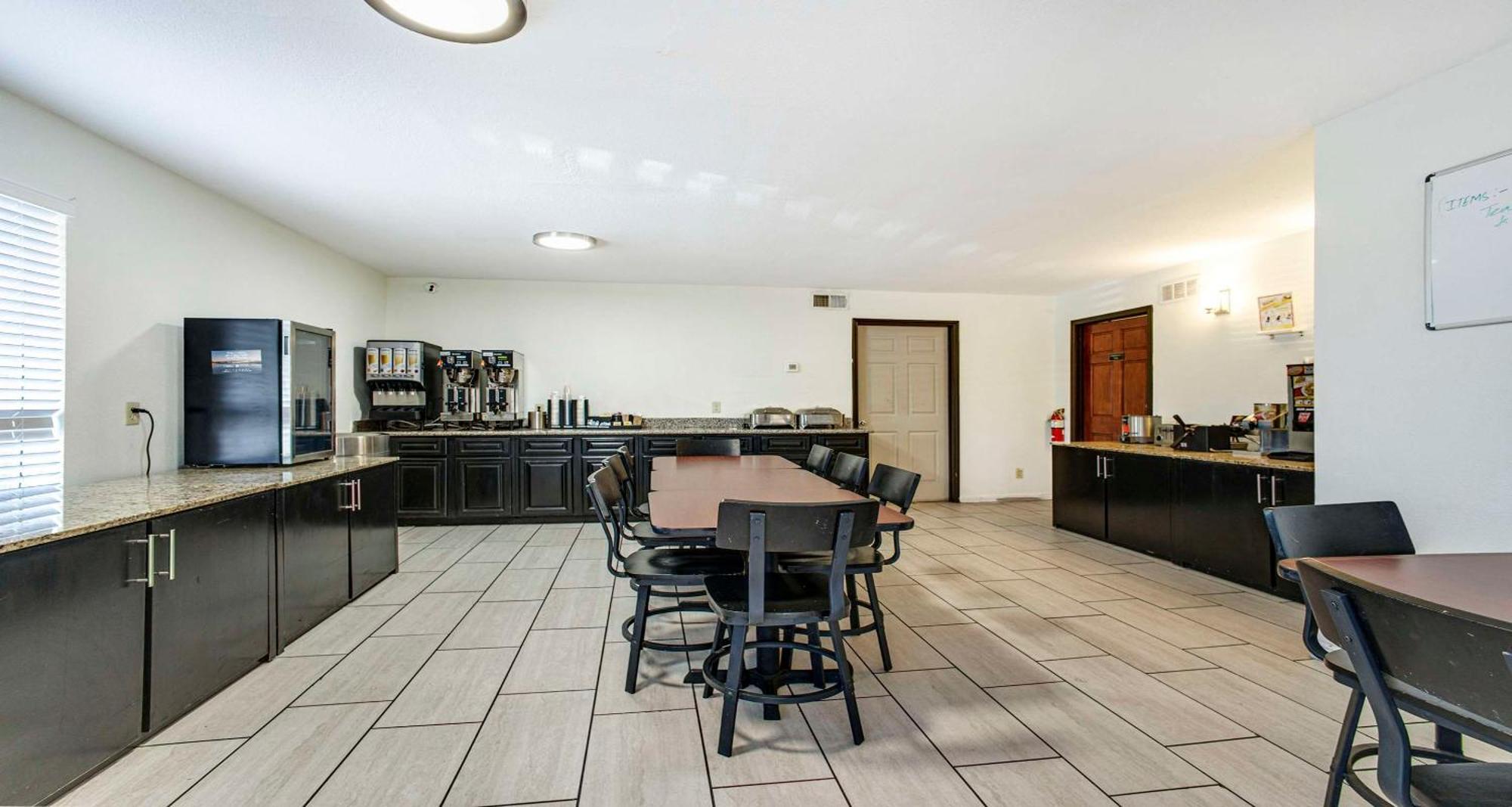Hotel Surestay By Western North Sacramento